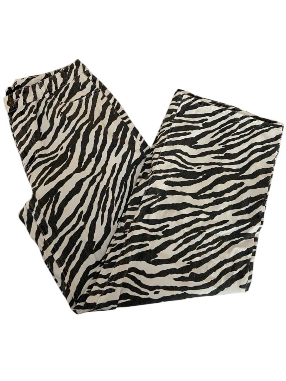 NWT LIONESS PRINTED WIDE LEG JEANS SIZE MEDIUM